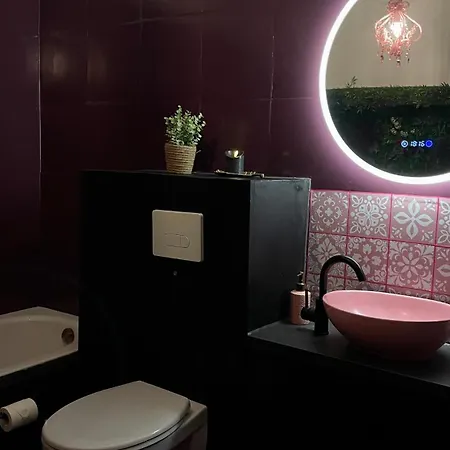 Mit Whirlpool, Sauna, Pole Dance Und Mehr *