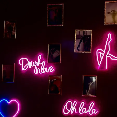 Mit Whirlpool, Sauna, Pole Dance Und Mehr Apartament Essen