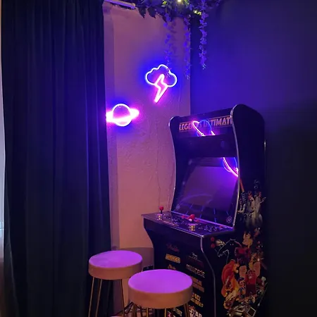 Mit Whirlpool, Sauna, Pole Dance Und Mehr * Essen