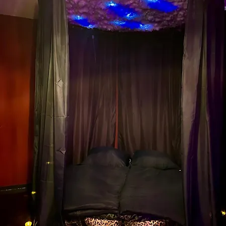 Mit Whirlpool, Sauna, Pole Dance Und Mehr *