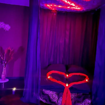 Apartament Mit Whirlpool, Sauna, Pole Dance Und Mehr