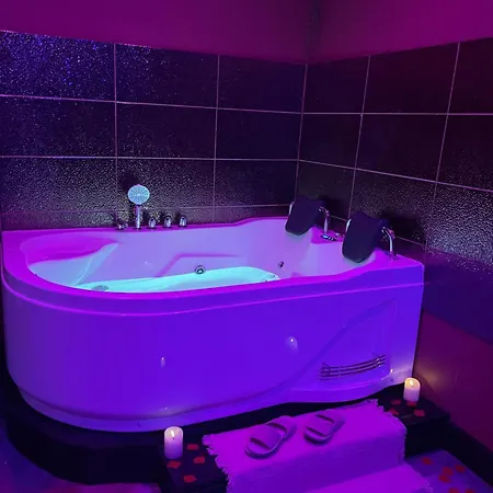 Apartament Mit Whirlpool, Sauna, Pole Dance Und Mehr