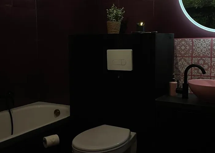 Lejlighed Mit Whirlpool, Sauna, Pole Dance Und Mehr