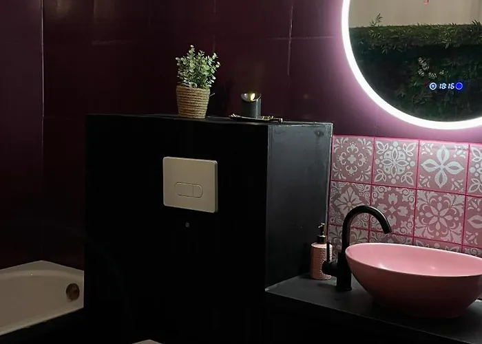 Mit Whirlpool, Sauna, Pole Dance Und Mehr *