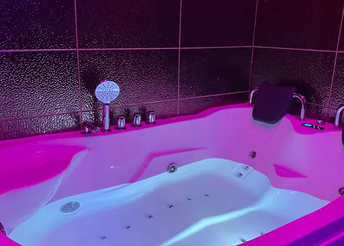 Mit Whirlpool, Sauna, Pole Dance Und Mehr アパート エッセン