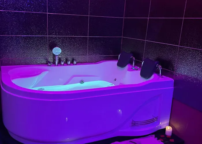 Apartamento Mit Whirlpool, Sauna, Pole Dance Und Mehr