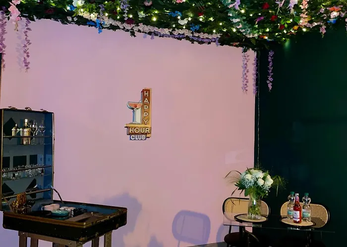 Mit Whirlpool, Sauna, Pole Dance Und Mehr *