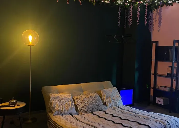 Mit Whirlpool, Sauna, Pole Dance Und Mehr *